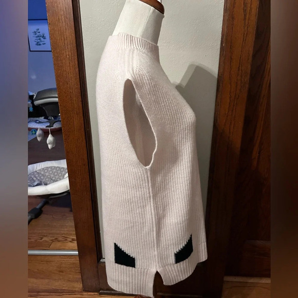 Marc Cain Cashmere and Wool Sweater Vest‎ - Picture 4 of 10